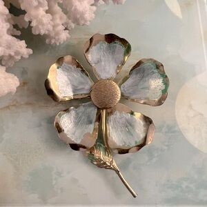 HOBE Vintage Gold Tone and Enamel Flower Brooch